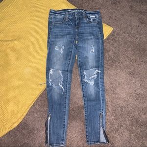 American Eagle distressed jeggings ❤️